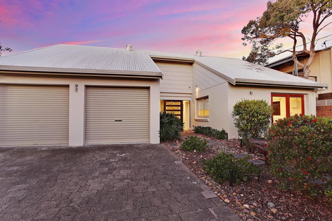 The Pod - Darwin Holiday 18