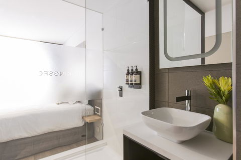 The Kingsford Brisbane Airport, Ascend Hotel Collection - Darwin Holiday 10
