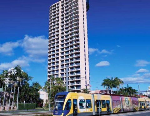 Deluxe King Room In Gold Tower - Darwin Holiday 11