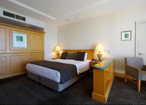 Deluxe King Room In Gold Tower - Darwin Holiday 2