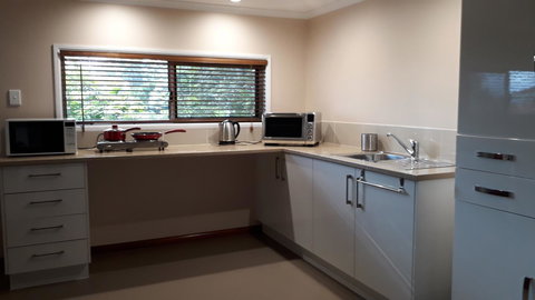 Private Apartment With Scenic Gardens - Darwin Holiday 9