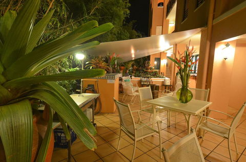 Martinique On Macrossan - Darwin Holiday 15