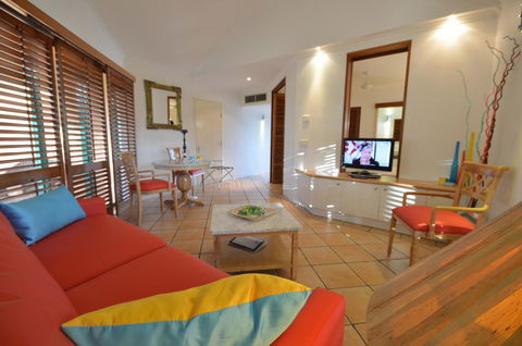 Martinique On Macrossan - Darwin Holiday 2