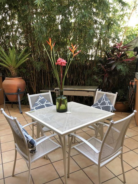 Martinique On Macrossan - Darwin Holiday 16