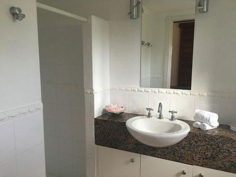 Martinique On Macrossan - Darwin Holiday 9