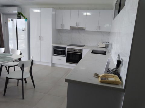 Silverton Apartment Resort Surfers Paradise - Darwin Holiday 9