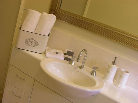 Apple Tree Cottage Montville - Darwin Holiday 19