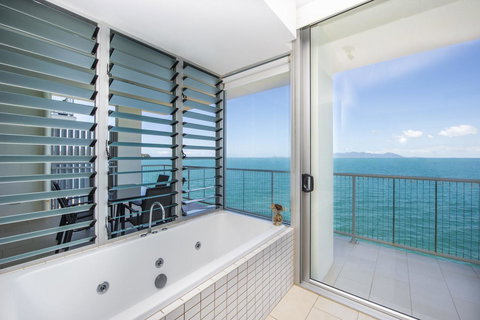 1 Bright Point Apartment 5301 - Darwin Holiday 18