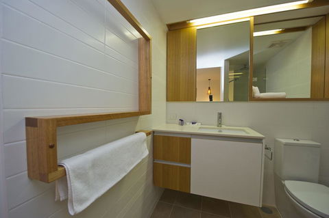 Maggies Beachfront Apartment 7 - Darwin Holiday 8