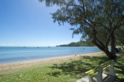 Maggies Beachfront Apartment 7 - Darwin Holiday 13