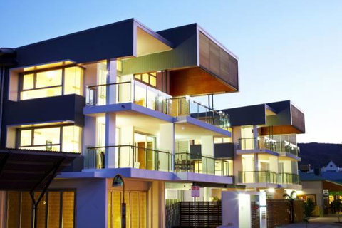 Maggies Beachfront Apartment 6 - Darwin Holiday 1