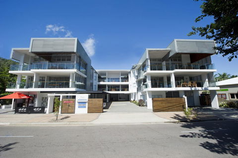 Maggies Beachfront Apartment 8 - Darwin Holiday 0
