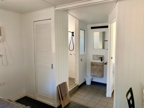 Roamer Magnetic Island Koala Park - Formerly Selina Magnetic Island - Darwin Holiday 4