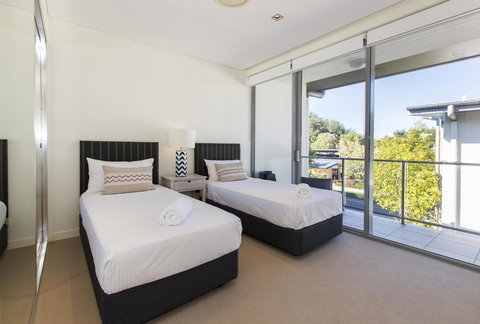 Peppers Blue On Blue - Darwin Holiday 19