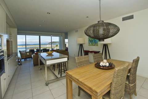 Blue On Blue Apartment 933 - Darwin Holiday 0