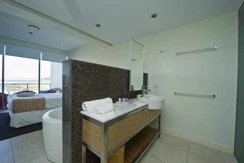 Blue On Blue Apartment 933 - Darwin Holiday 7