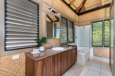 Absolute Beachfront - Darwin Holiday 2