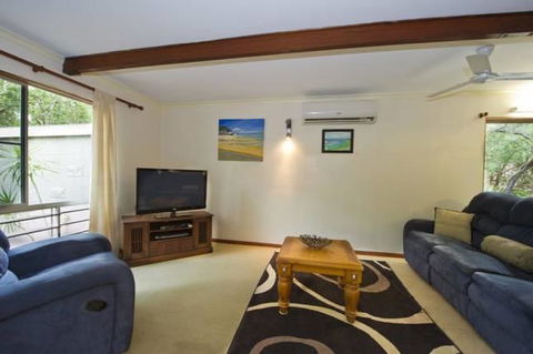 Magnetic Island Holiday House - Darwin Holiday 3