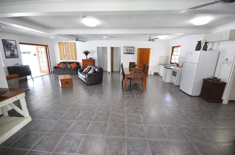 Island Adventure Holiday House - Darwin Holiday 4