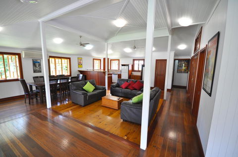 Island Adventure Holiday House - Darwin Holiday 5