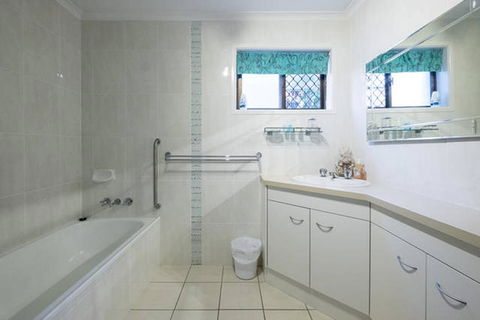 Keith\'s Place, 1 Of The 3 Most Popular Units On Bribie - Darwin Holiday 18