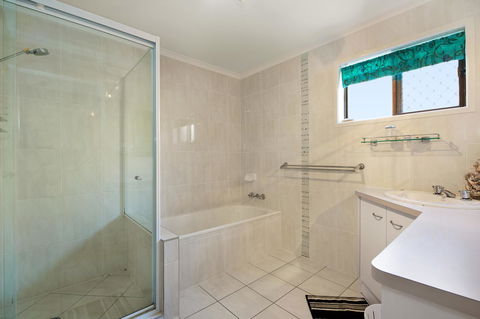 Keith\'s Place, 1 Of The 3 Most Popular Units On Bribie - Darwin Holiday 27