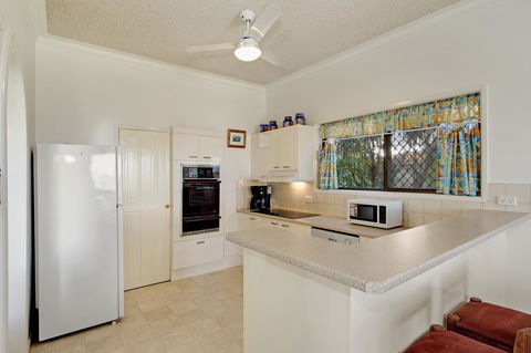 Keith\'s Place, 1 Of The 3 Most Popular Units On Bribie - Darwin Holiday 15