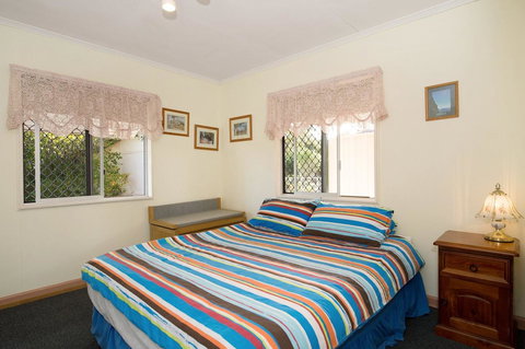 Lowset, Pet Friendly Cottage - Sunset Ave, Bongaree - Darwin Holiday 15
