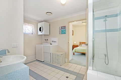 Quiet Location Across From Waterfront - South Esp, Bongaree - Darwin Holiday 15