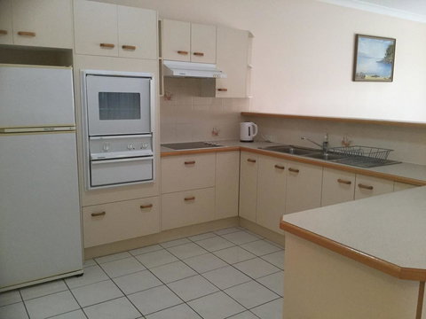 Private Canal Duplex With Pontoon - Oleander Drive, Bongaree - Darwin Holiday 6