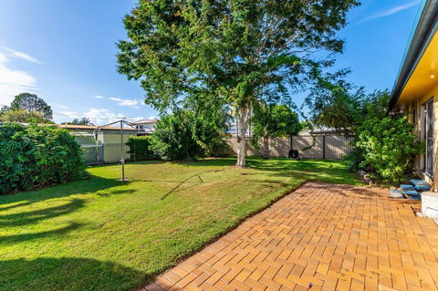 Pet Friendly Cottage In The Heart Of Bribie - Wirraway St, Bongaree - Darwin Holiday 13
