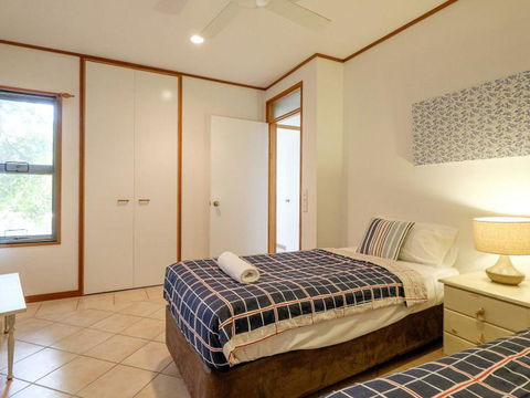 Claytons 1 By Discover Stradbroke - Darwin Holiday 24