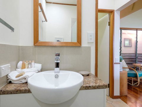 Claytons 1 By Discover Stradbroke - Darwin Holiday 10