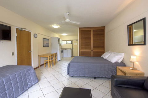 Anchorage On Straddie - Darwin Holiday 32