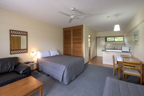 Anchorage On Straddie - Darwin Holiday 34