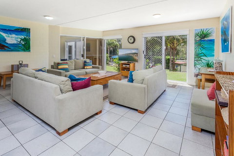 The Islander - Darwin Holiday 41