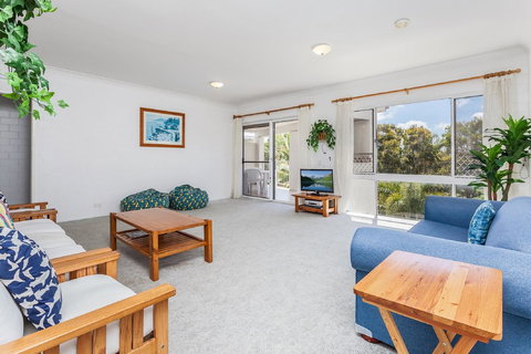 The Islander - Darwin Holiday 27