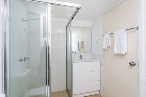 The Islander - Darwin Holiday 22