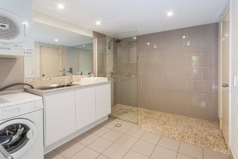 The Islander - Darwin Holiday 9