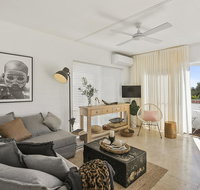 23 At The Islander - Darwin Holiday