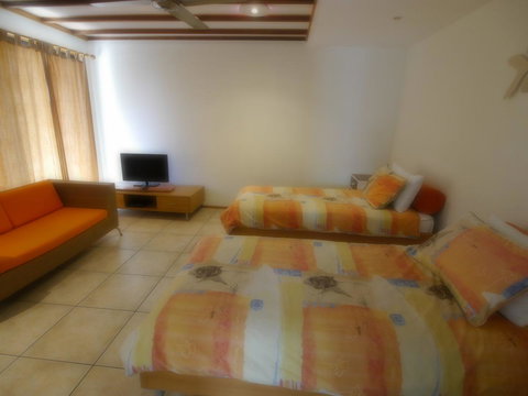 Shell Seeker - Darwin Holiday 13