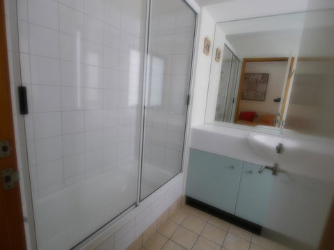 Shell Seeker - Darwin Holiday 10