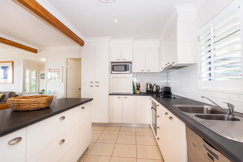 Seychelles Up - Darwin Holiday 11