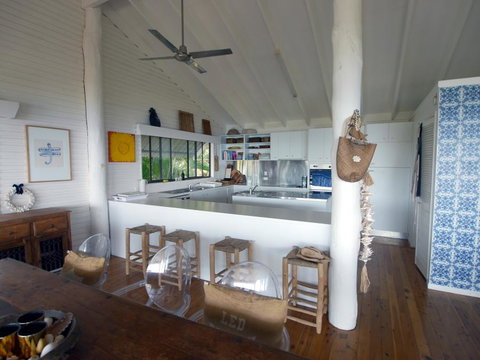 Annie's White House - Darwin Holiday 14