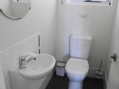 A AAA C-SHACK - Darwin Holiday 16