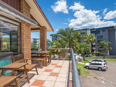 'COLUMBIA VIEWS', 2/9 COLUMBIA CLOSE - AIRCON, WIFI, NETFLIX, VIEWS & BOAT PARKING - Darwin Holiday 1