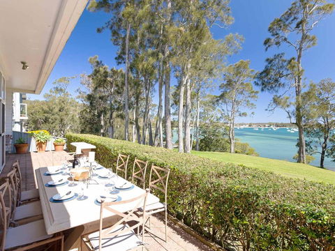 'Corlette Waterfront', 2/44 Danalene Parade - Waterfront Luxury, WIFI, Aircon, Boat Parking - Darwin Holiday 1