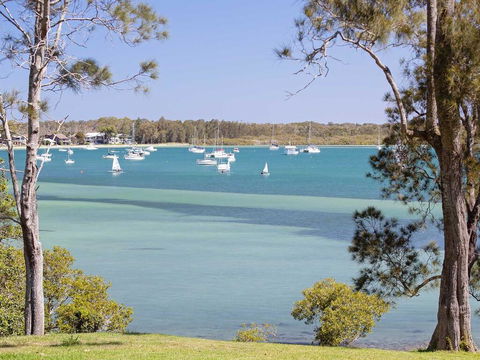 'Corlette Waterfront', 2/44 Danalene Parade - Waterfront Luxury, WIFI, Aircon, Boat Parking - Darwin Holiday 0