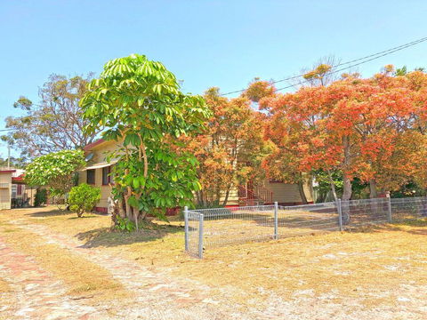 'Daves Place', 27 Rigney St - Holiday House With WIFI, Aircon & Boat Parking - Darwin Holiday 0