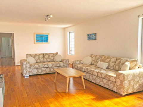 'Mooring One Downstairs', 23 Shoal Bay Rd - Fantastic Ground Floor Duplex With Views, WIFI And Air Conditioning - Darwin Holiday 1